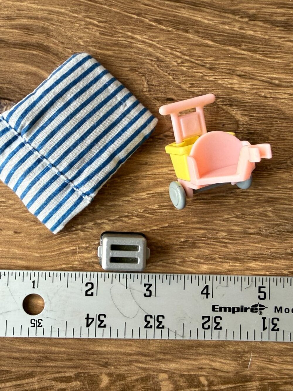 Calico Critters Accessory Lot - Picture 6 of 6
